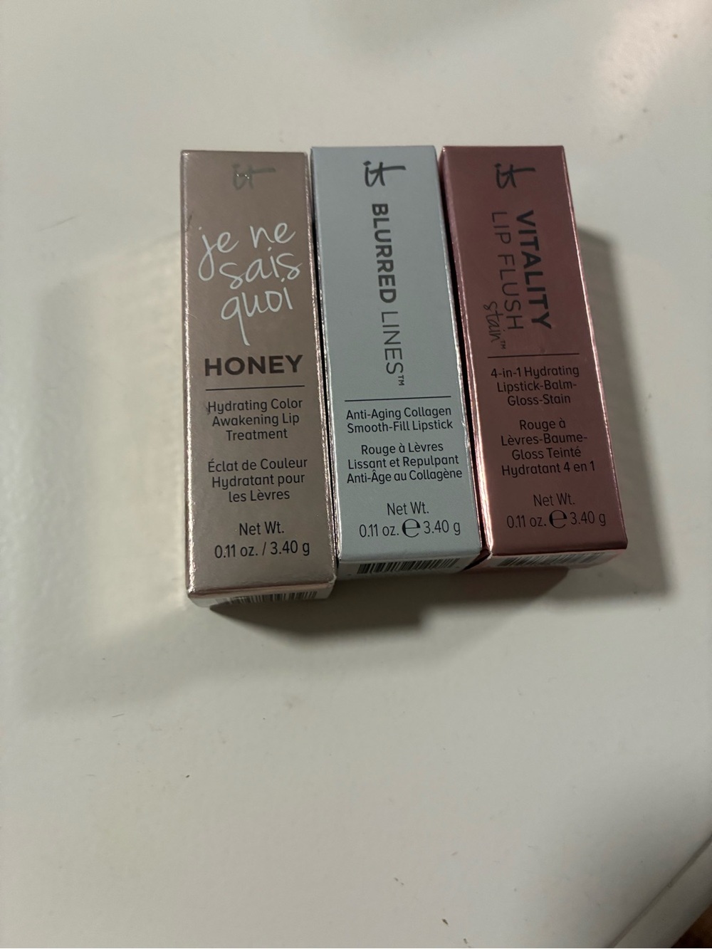 It cosmetics lipstick set of 3